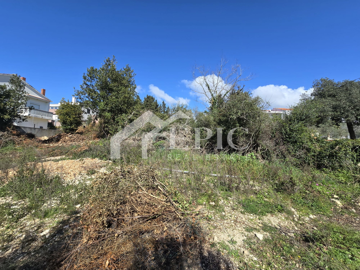 DIKLO, ZADAR - ATTRATTIVA TERRENO