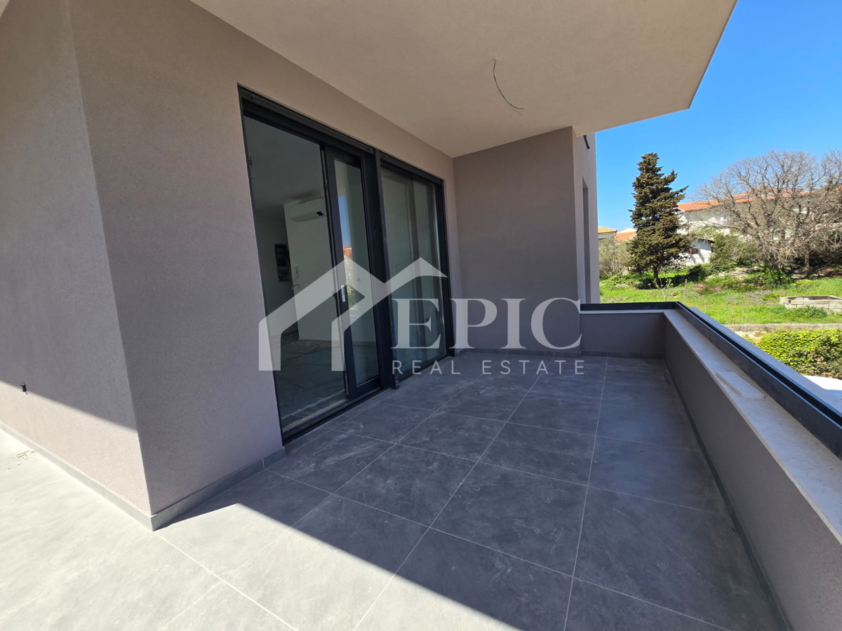 DIKLO, APPARTAMENTO 2° PIANO, 50m DAL MARE