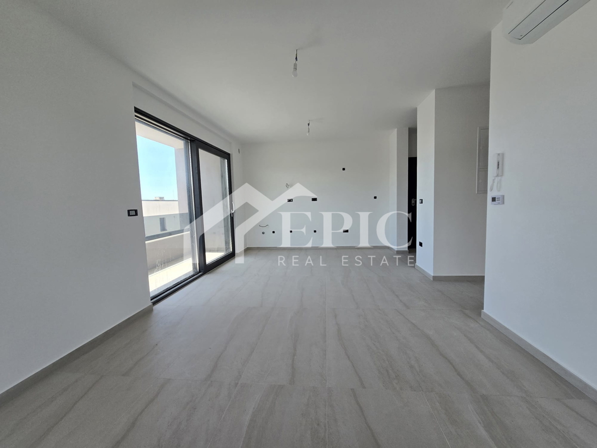 DIKLO, APPARTAMENTO 2° PIANO, 50m DAL MARE