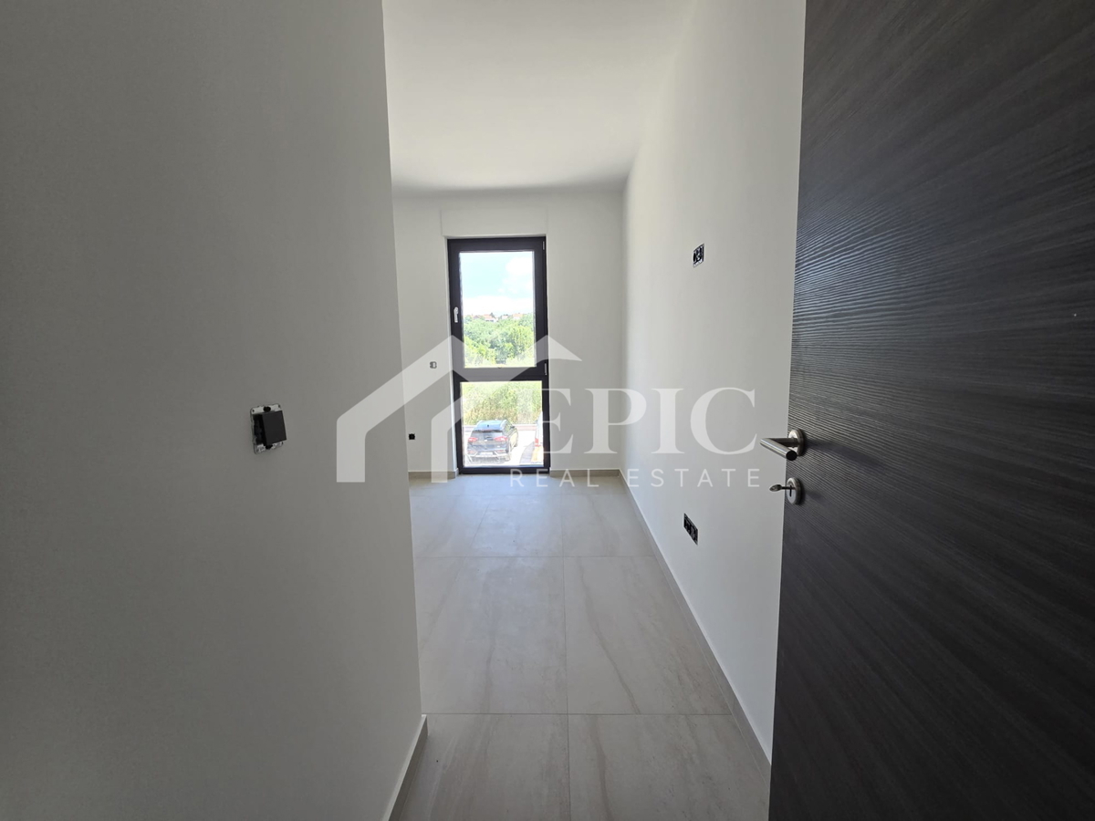 DIKLO, APPARTAMENTO 2° PIANO, 50m DAL MARE