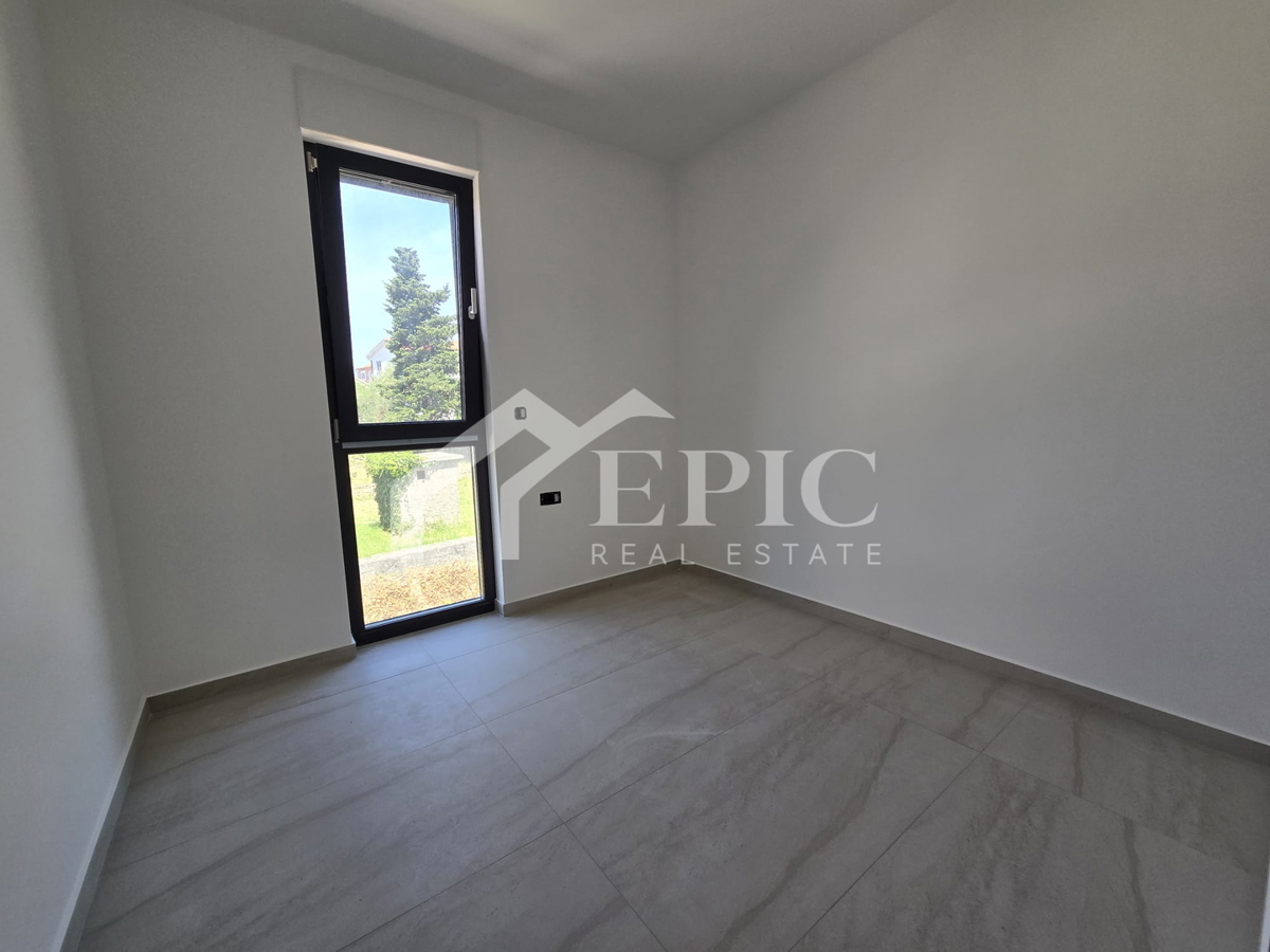 DIKLO, APPARTAMENTO 2° PIANO, 50m DAL MARE