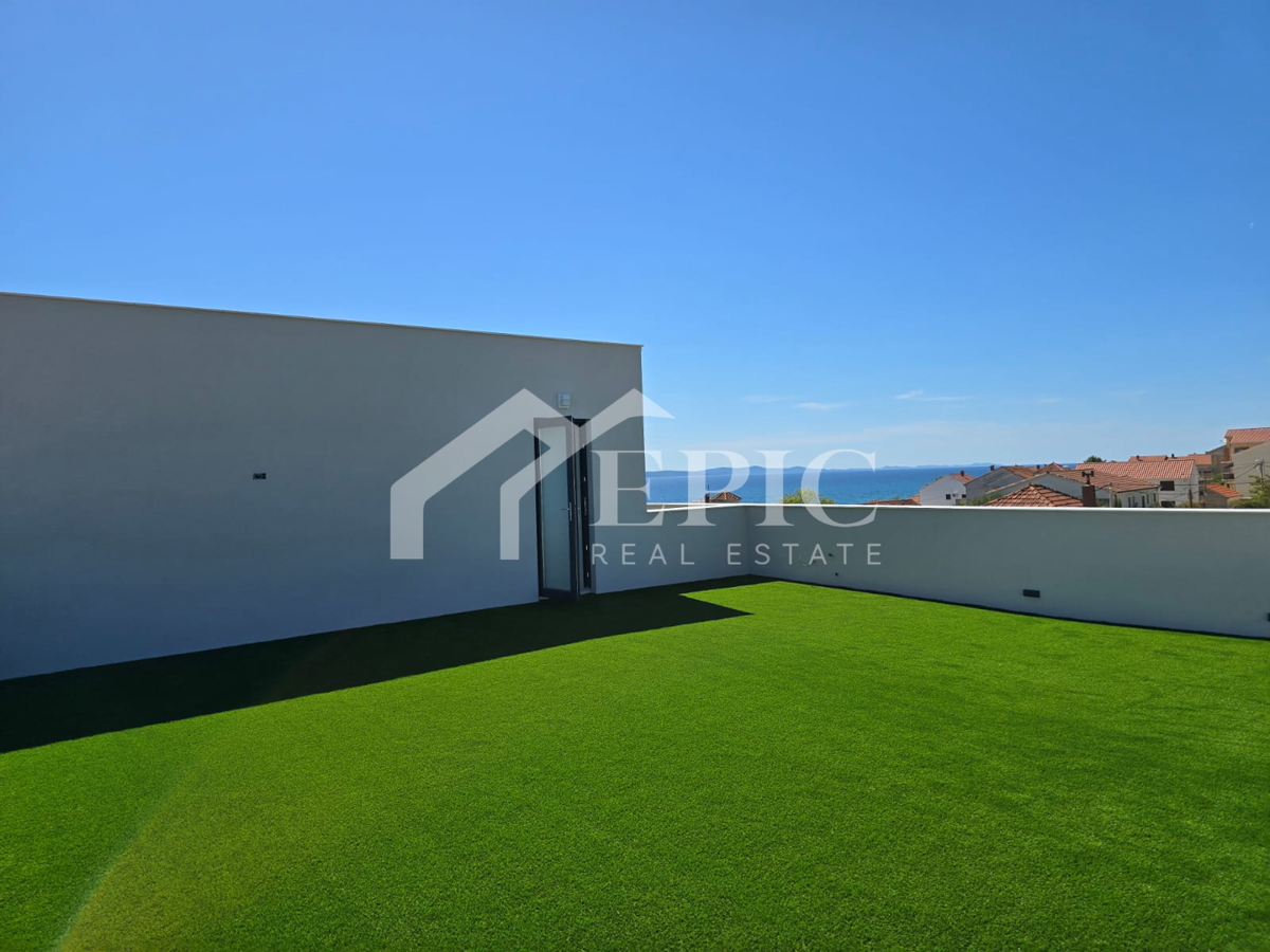 DIKLO, APPARTAMENTO 2° PIANO, 50m DAL MARE