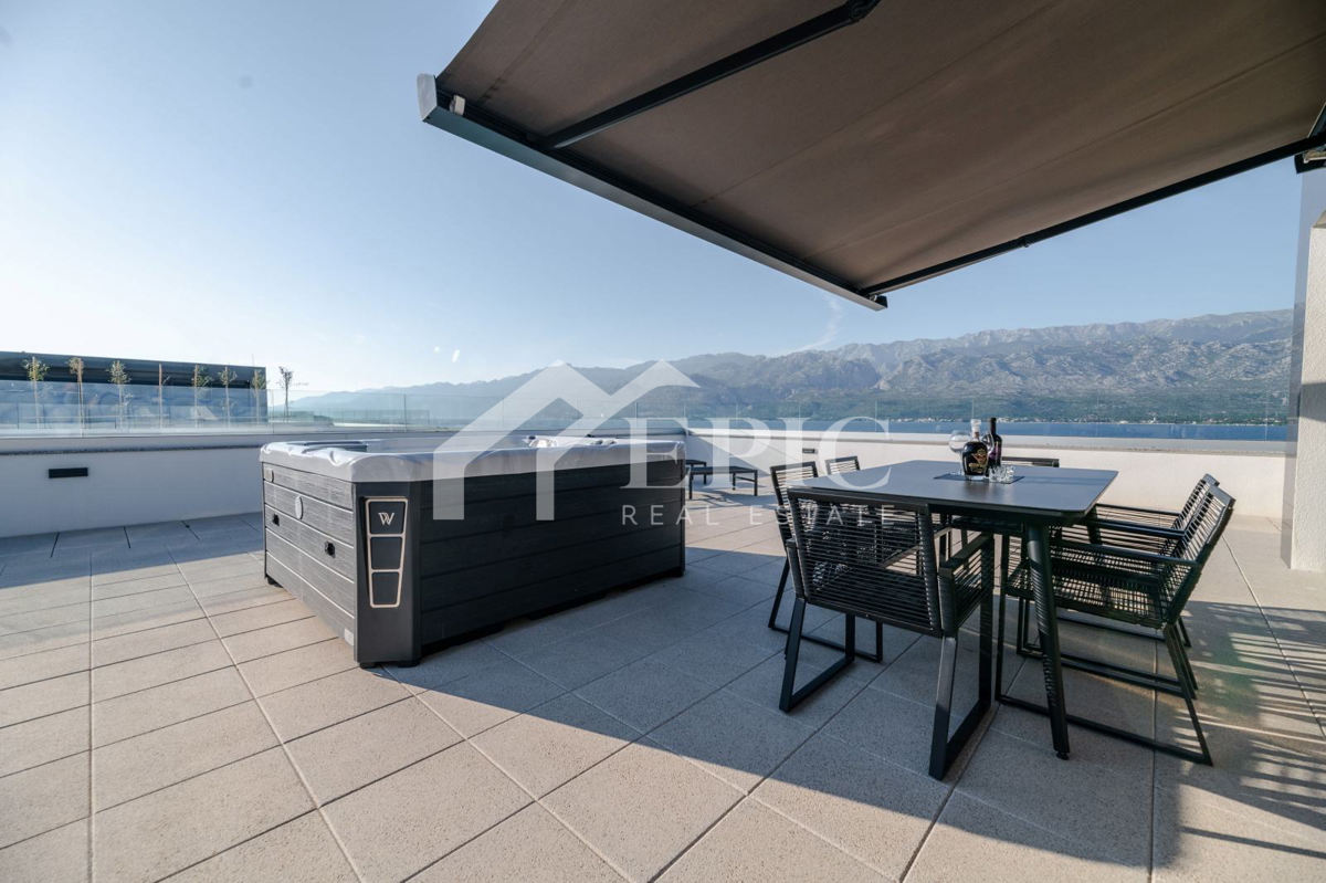 ATTICO CON SPLENDIDA VISTA