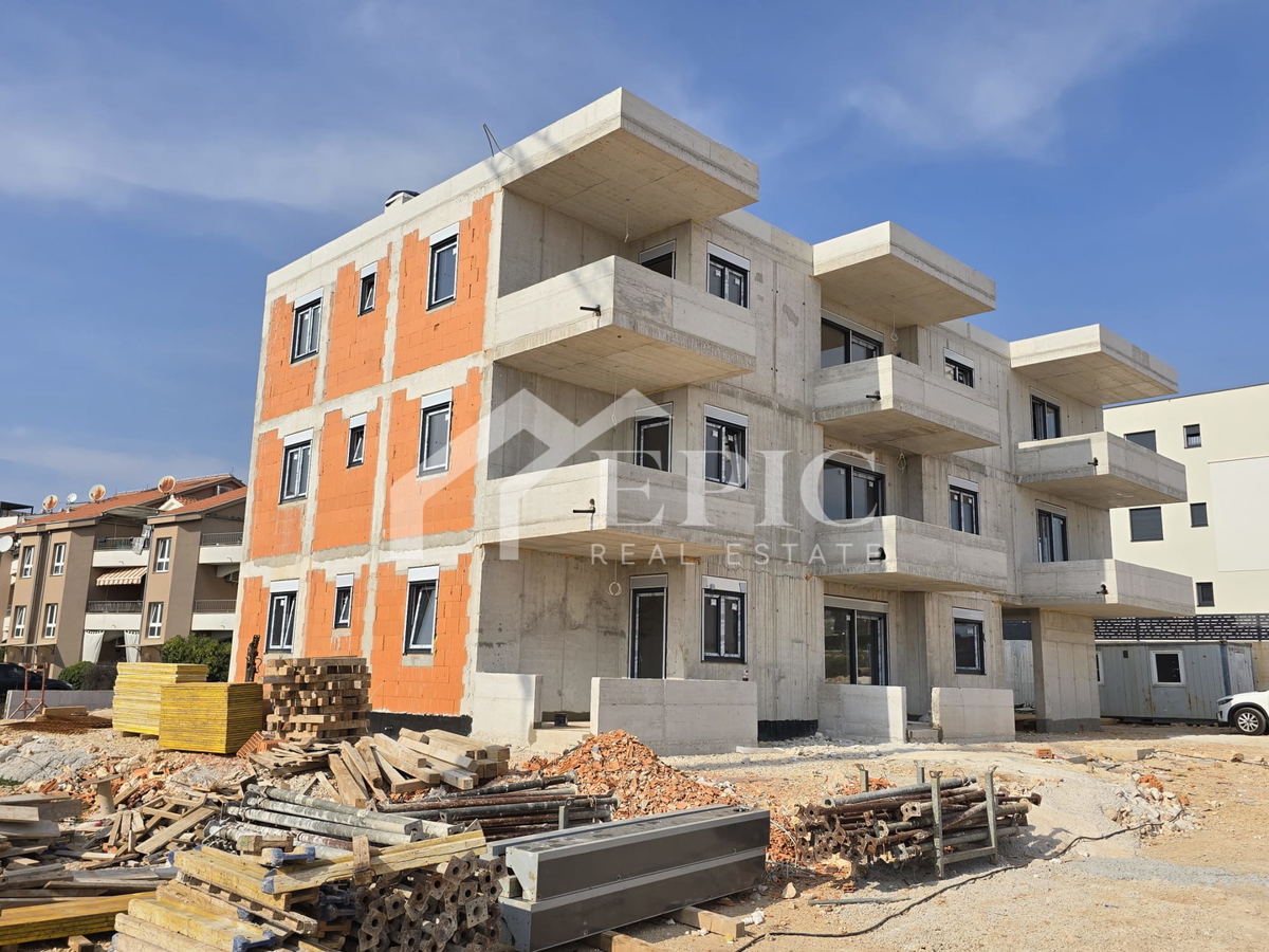 PLOVANIJA, appartamento con una camera al 2° piano