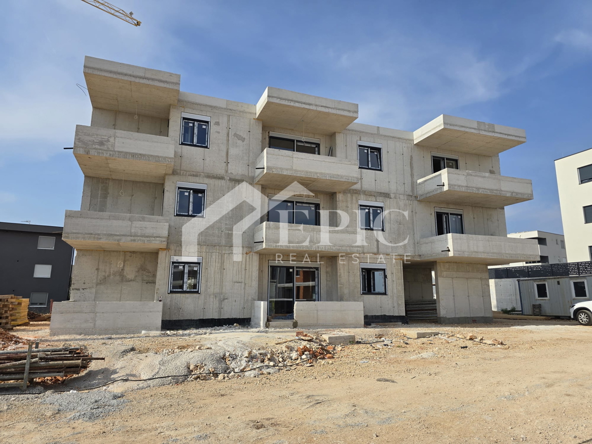 PLOVANIJA, appartamento con una camera al 2° piano