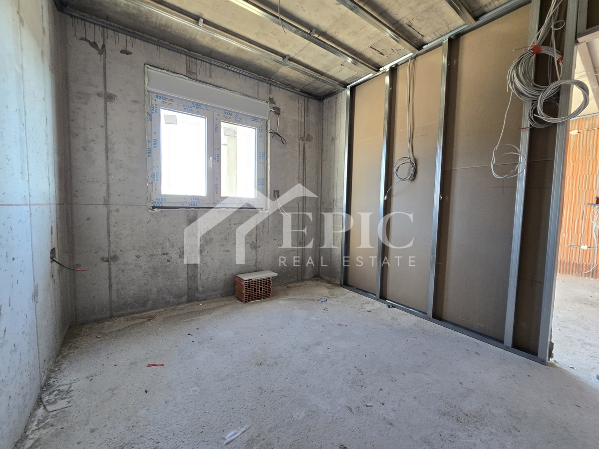 PLOVANIJA, appartamento con una camera al 2° piano