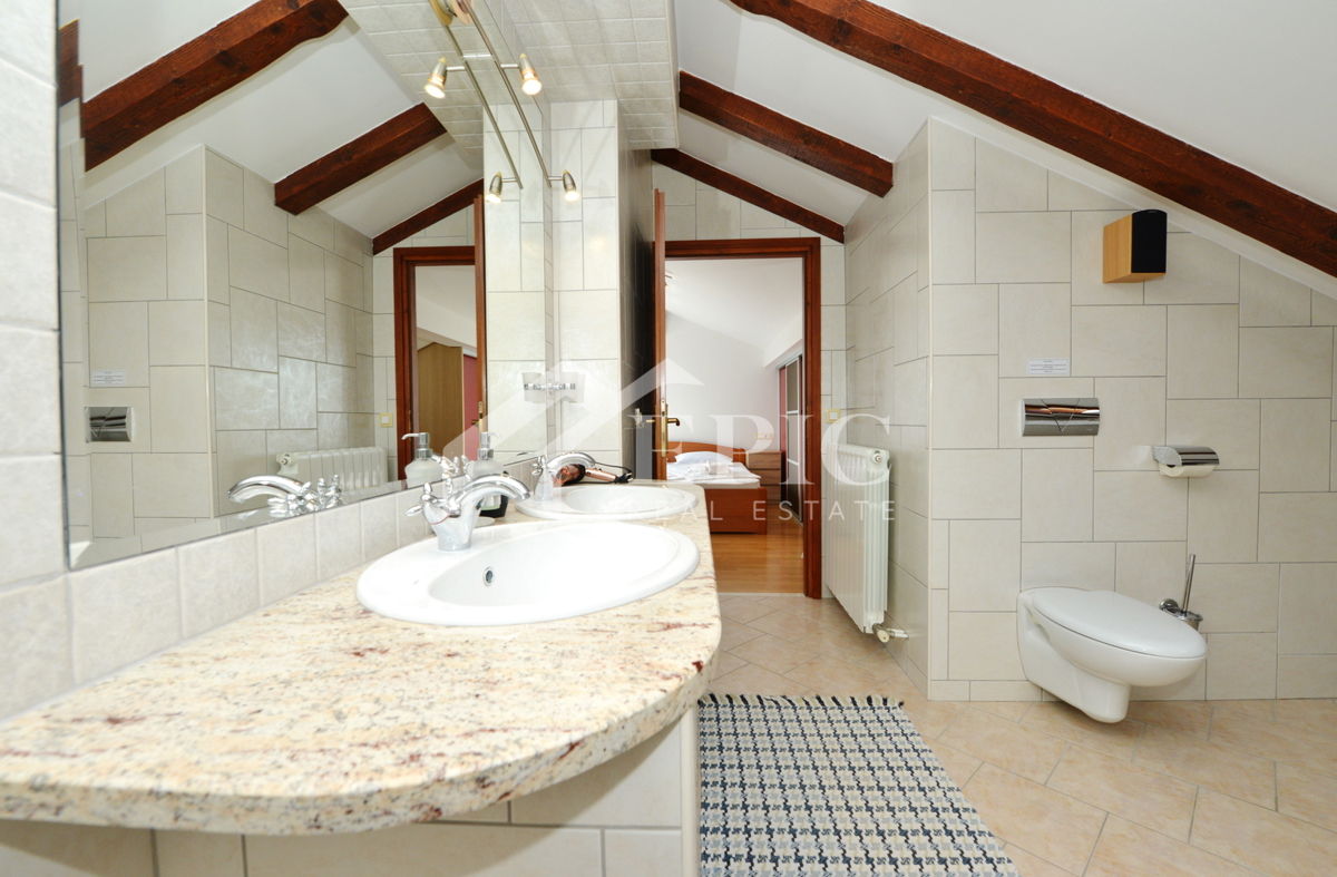 APPARTAMENTO IN POSIZIONE ATTRATTIVA