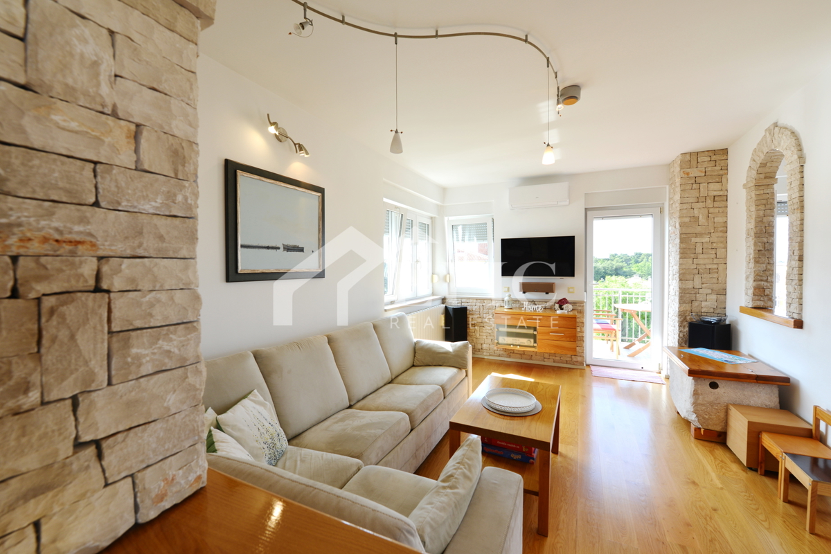 APPARTAMENTO IN POSIZIONE ATTRATTIVA