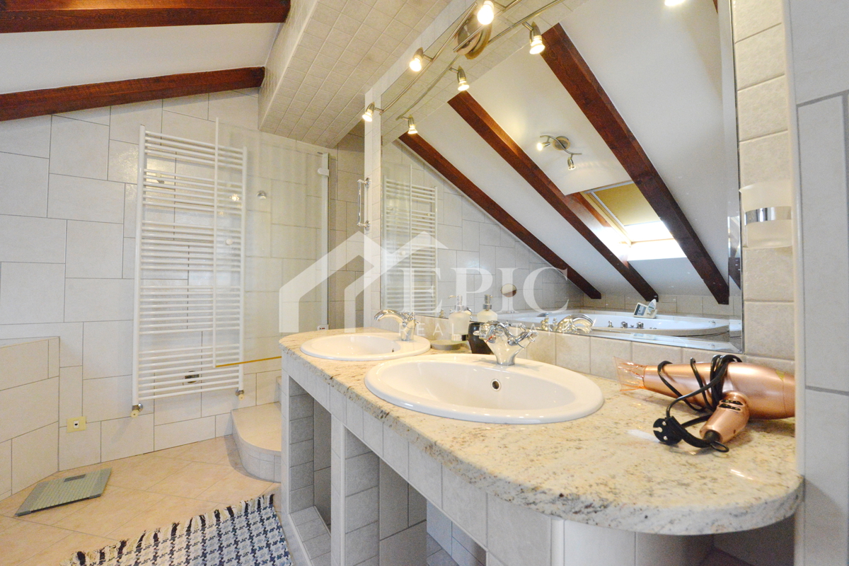 APPARTAMENTO IN POSIZIONE ATTRATTIVA