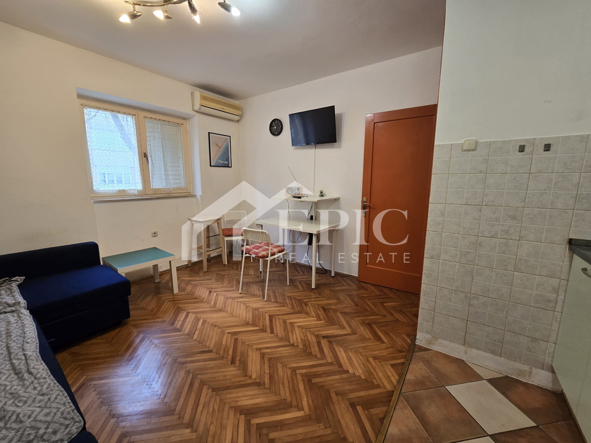 APPARTAMENTO A ZADAR – VICINO AL CENTRO, IDEALE PER INVESTIMENTO!