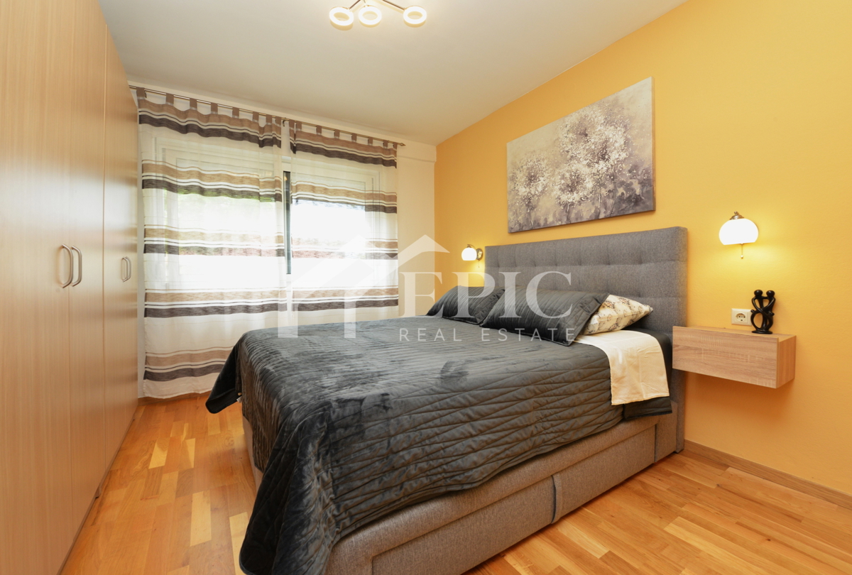 AMPIO APPARTAMENTO SU DUE PIANI A KOLOVARI