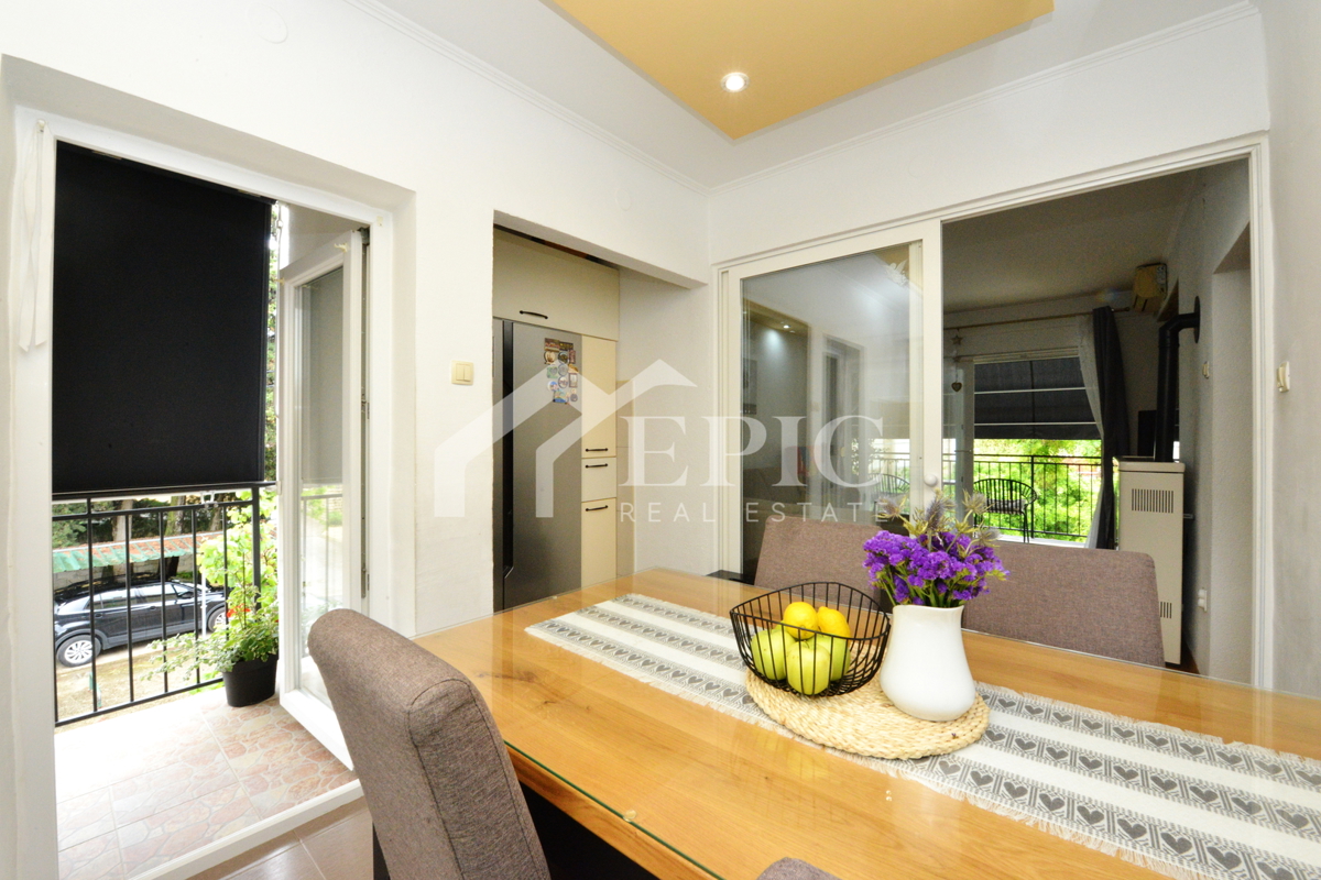 AMPIO APPARTAMENTO SU DUE PIANI A KOLOVARI