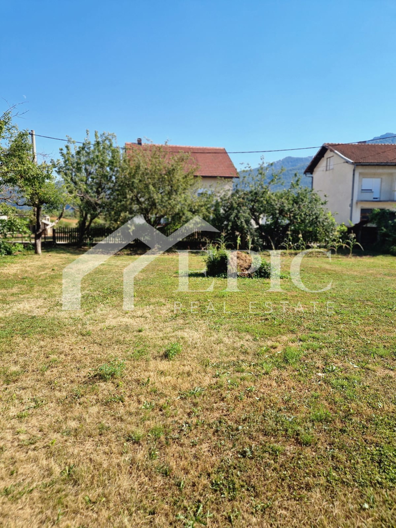 VILLA INDIPENDENTE A GRAČAC