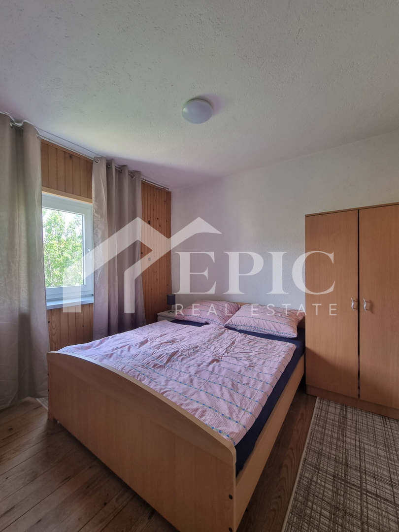 VILLA INDIPENDENTE A GRAČAC