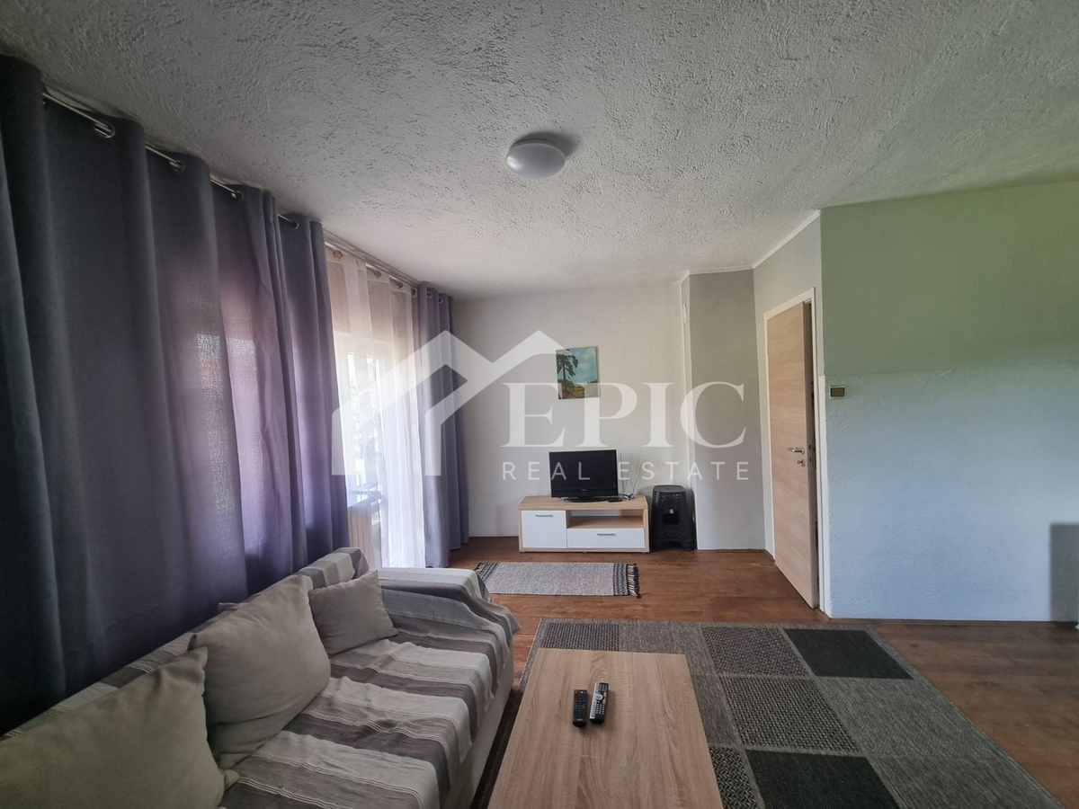 VILLA INDIPENDENTE A GRAČAC