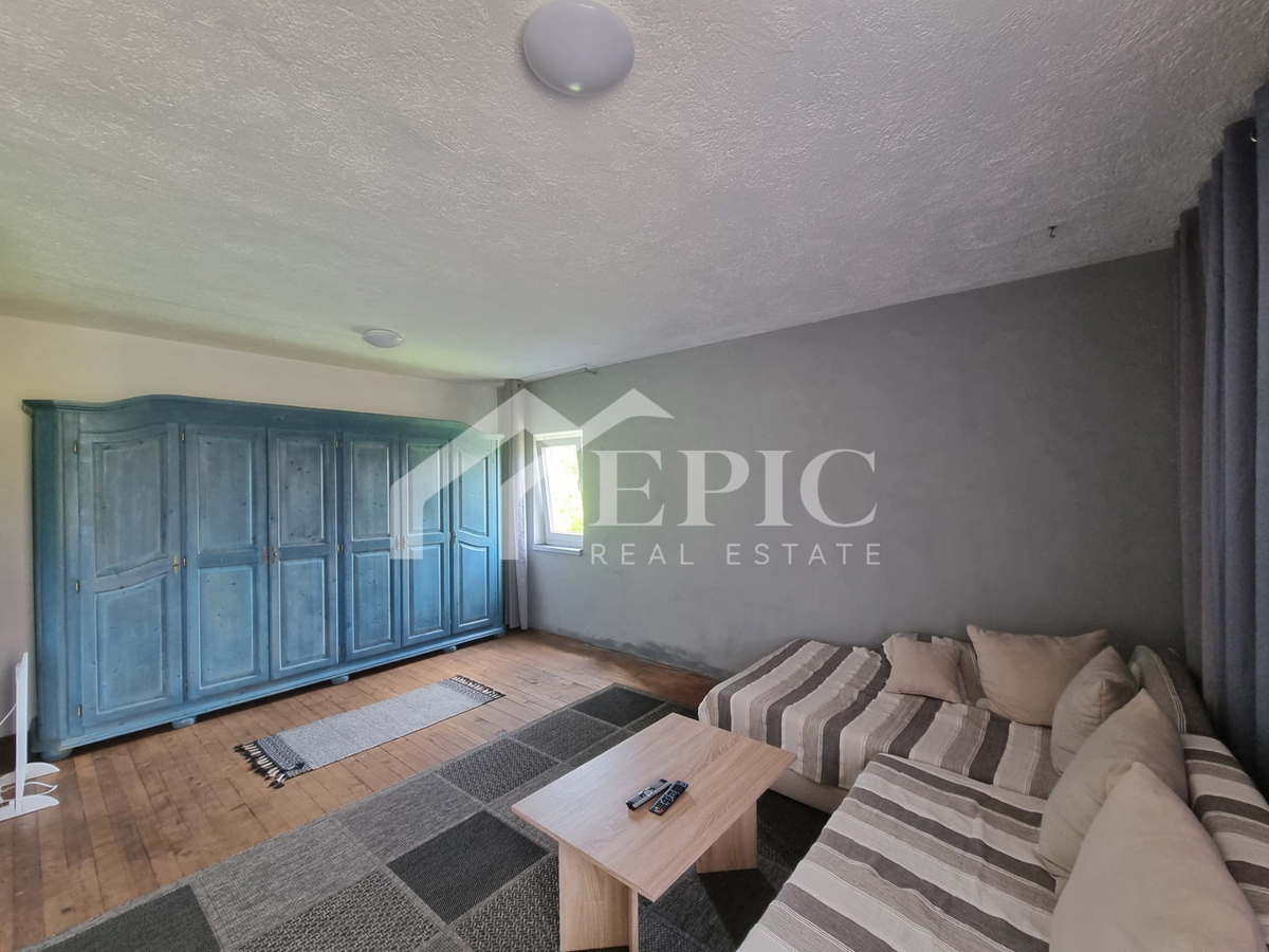 VILLA INDIPENDENTE A GRAČAC