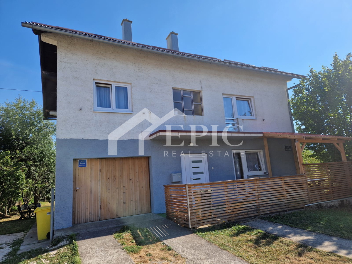 VILLA INDIPENDENTE A GRAČAC