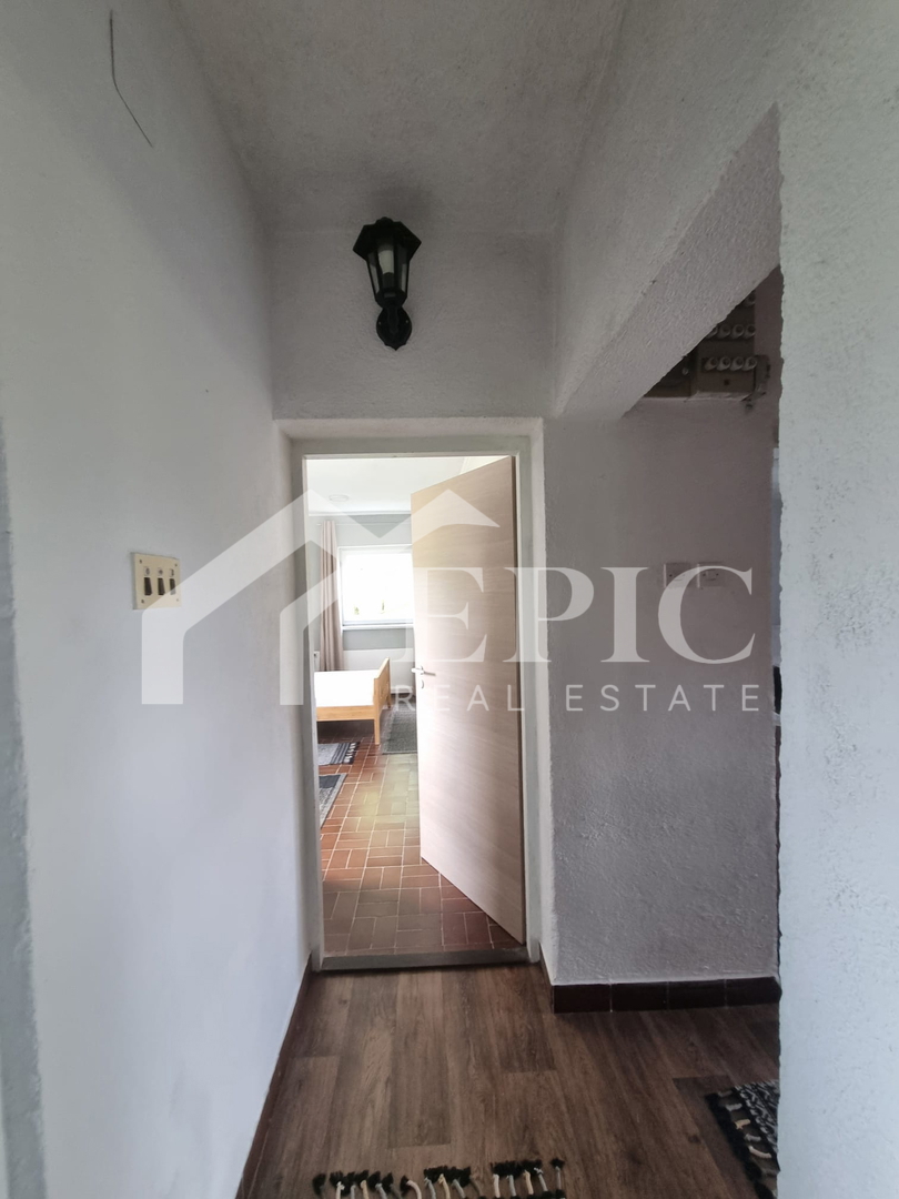 VILLA INDIPENDENTE A GRAČAC