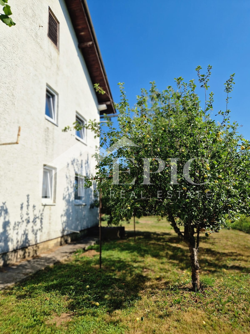 VILLA INDIPENDENTE A GRAČAC