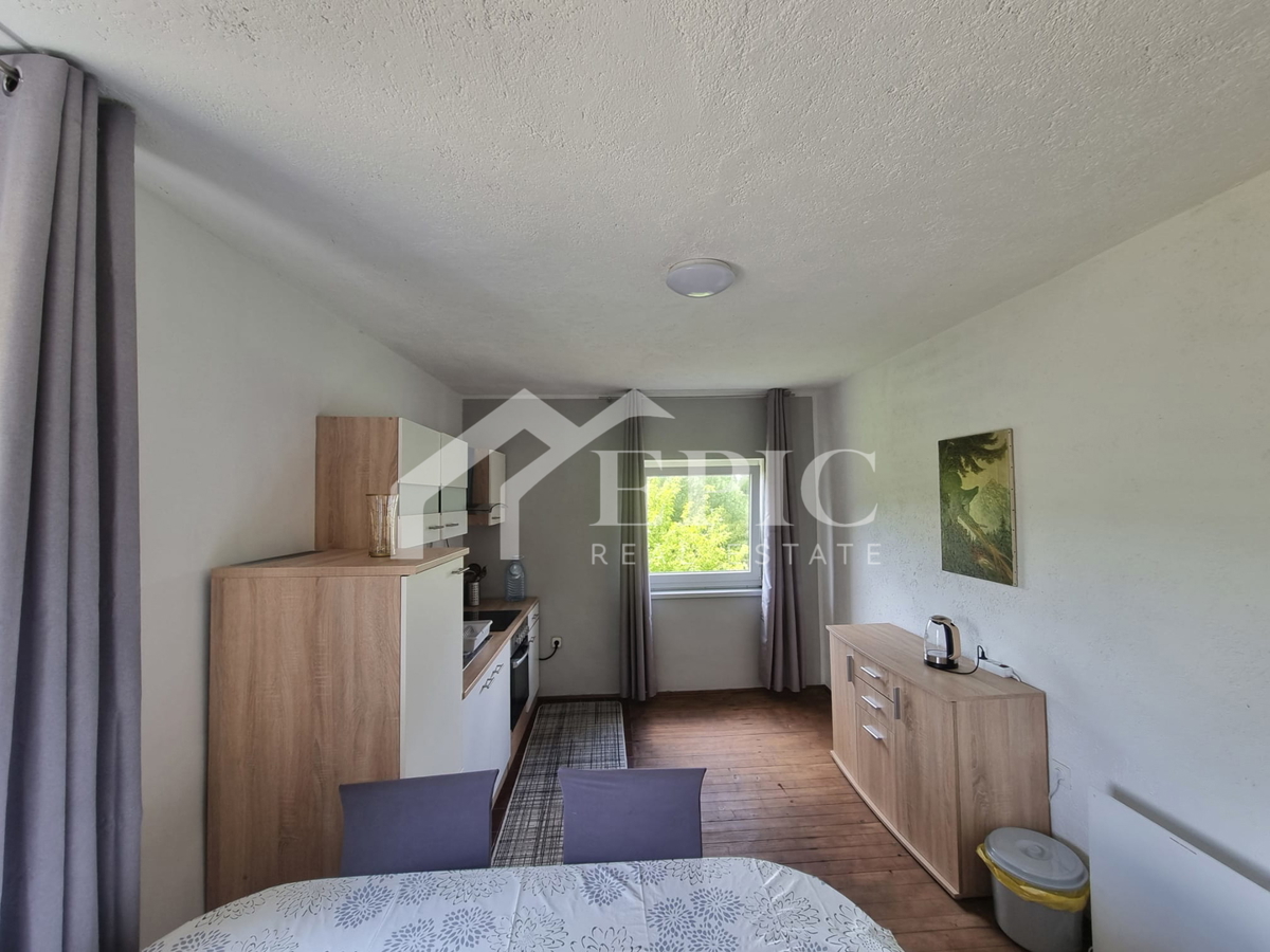 VILLA INDIPENDENTE A GRAČAC