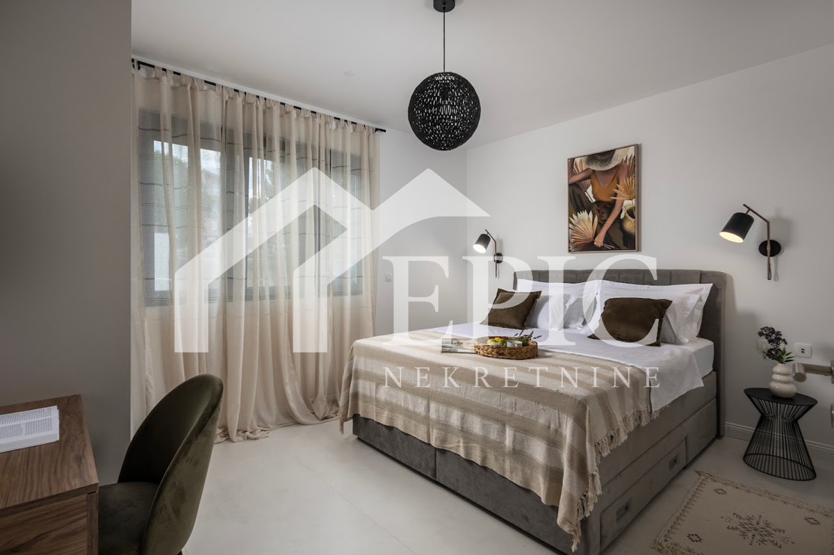 VILLA - DINTORNI DI ZARA