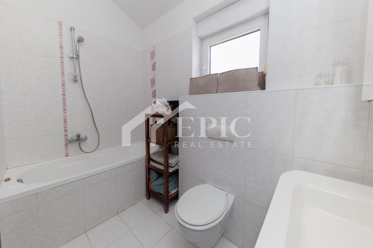 AMPIO APPARTAMENTO SU DUE LIVELLI