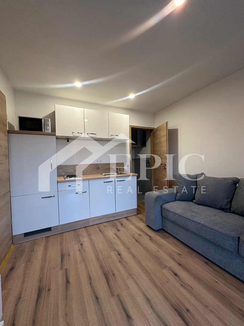 VILLA INDIPENDENTE CON 4 UNITÀ ABITATIVE