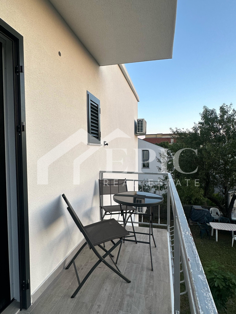 VILLA INDIPENDENTE CON 4 UNITÀ ABITATIVE