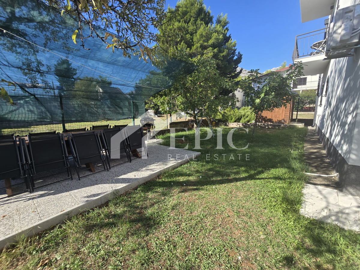 VILLA INDIPENDENTE CON 4 UNITÀ ABITATIVE