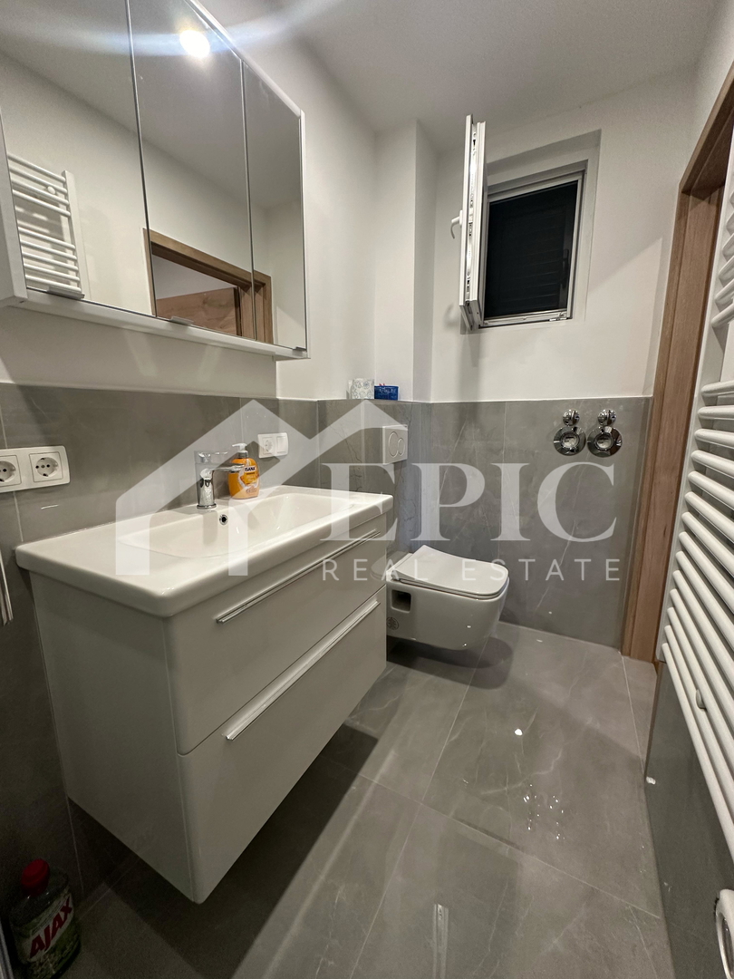 VILLA INDIPENDENTE CON 4 UNITÀ ABITATIVE