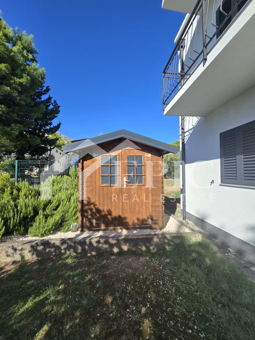 VILLA INDIPENDENTE CON 4 UNITÀ ABITATIVE