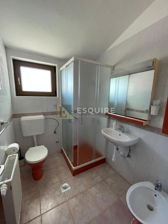 Casa Ljubač, Ražanac, 235m2