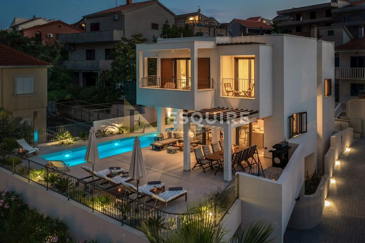 Casa Okrug Gornji, Okrug, 280m2