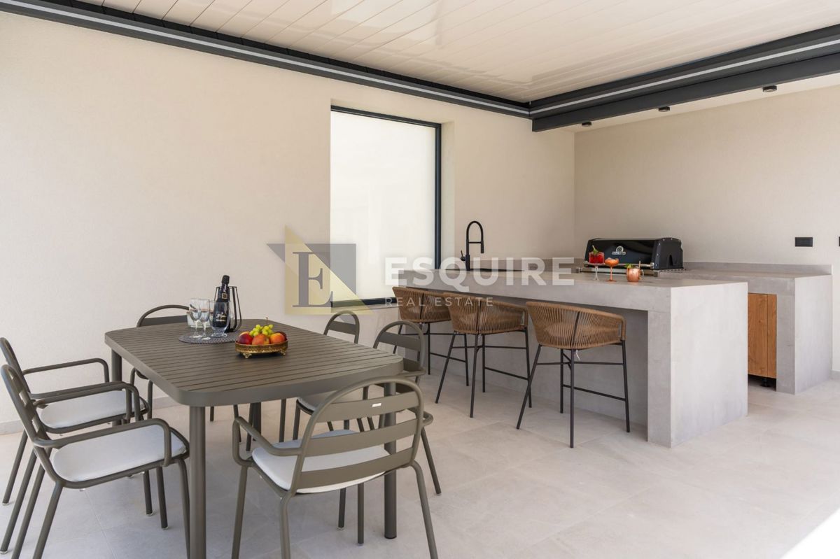 Casa Podstrana, 618m2