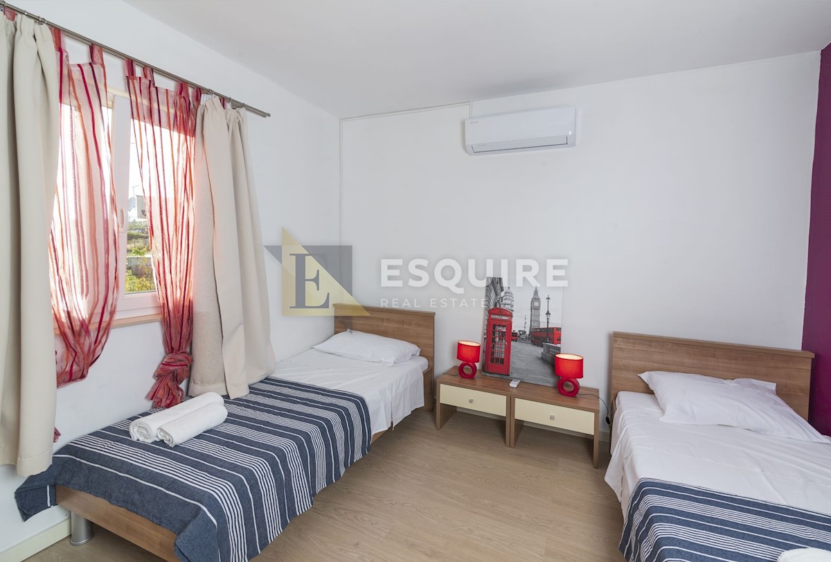 Casa Posedarje, 280m2