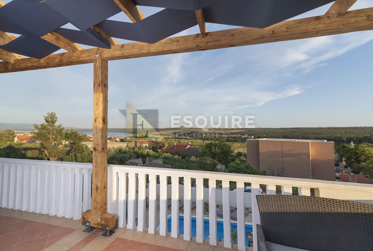 Casa Posedarje, 280m2