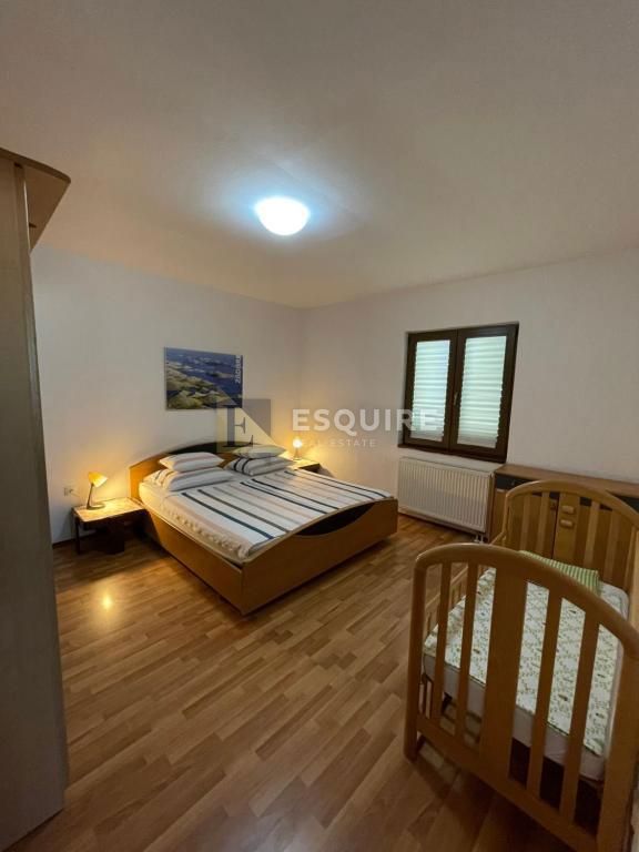 Casa Ljubač, Ražanac, 235m2