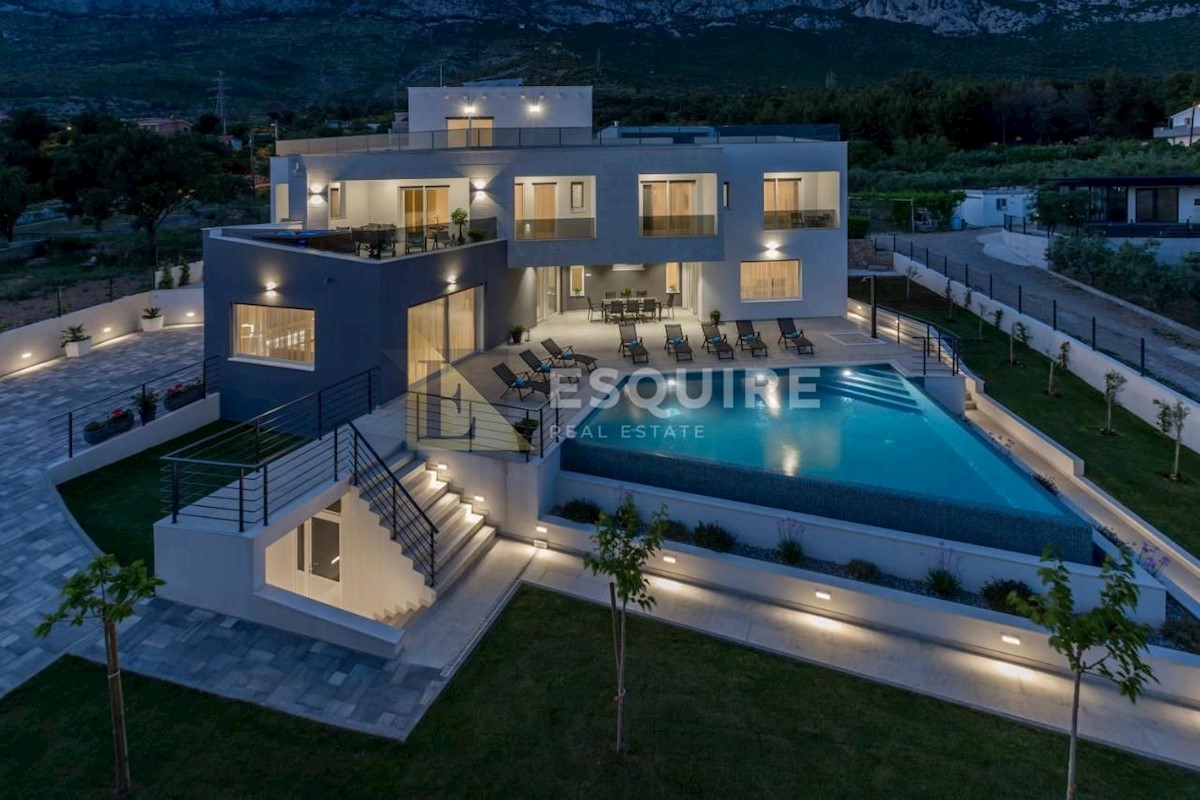 Casa Split okolica, Split - Okolica, 350m2