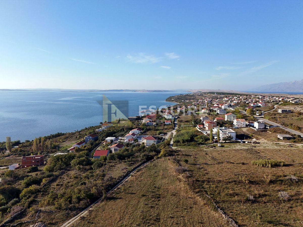 Terreno Rtina, Ražanac, 682m2