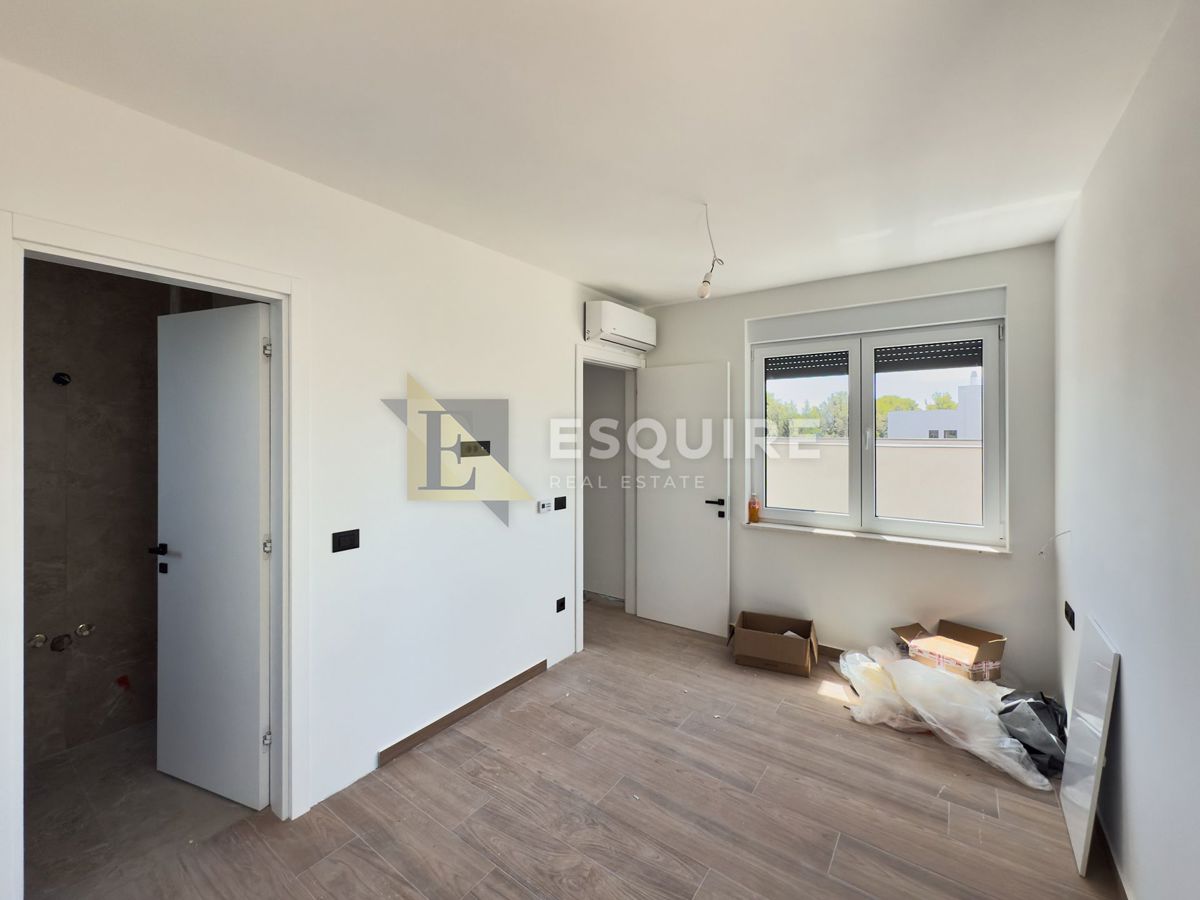 Appartamento Petrčane, Zadar - Okolica, 141m2