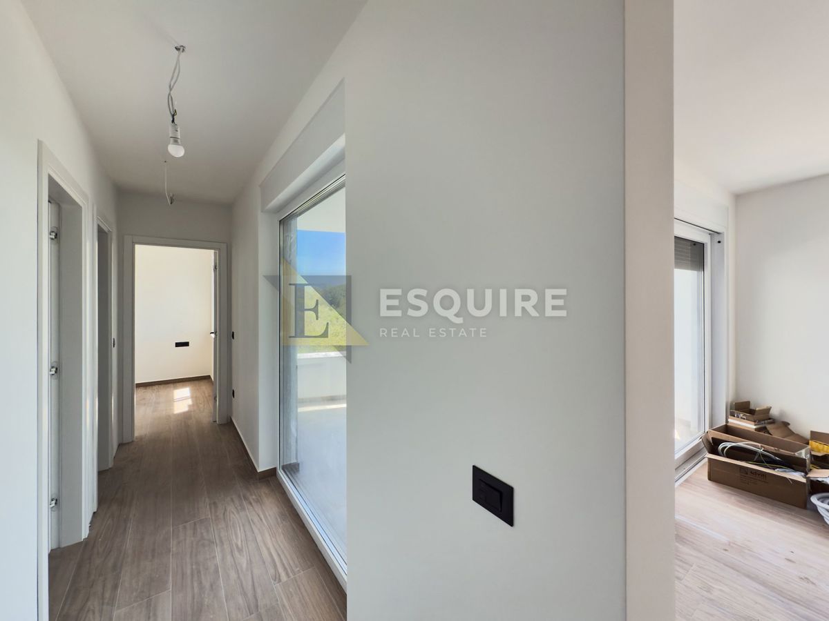 Appartamento Petrčane, Zadar - Okolica, 141m2