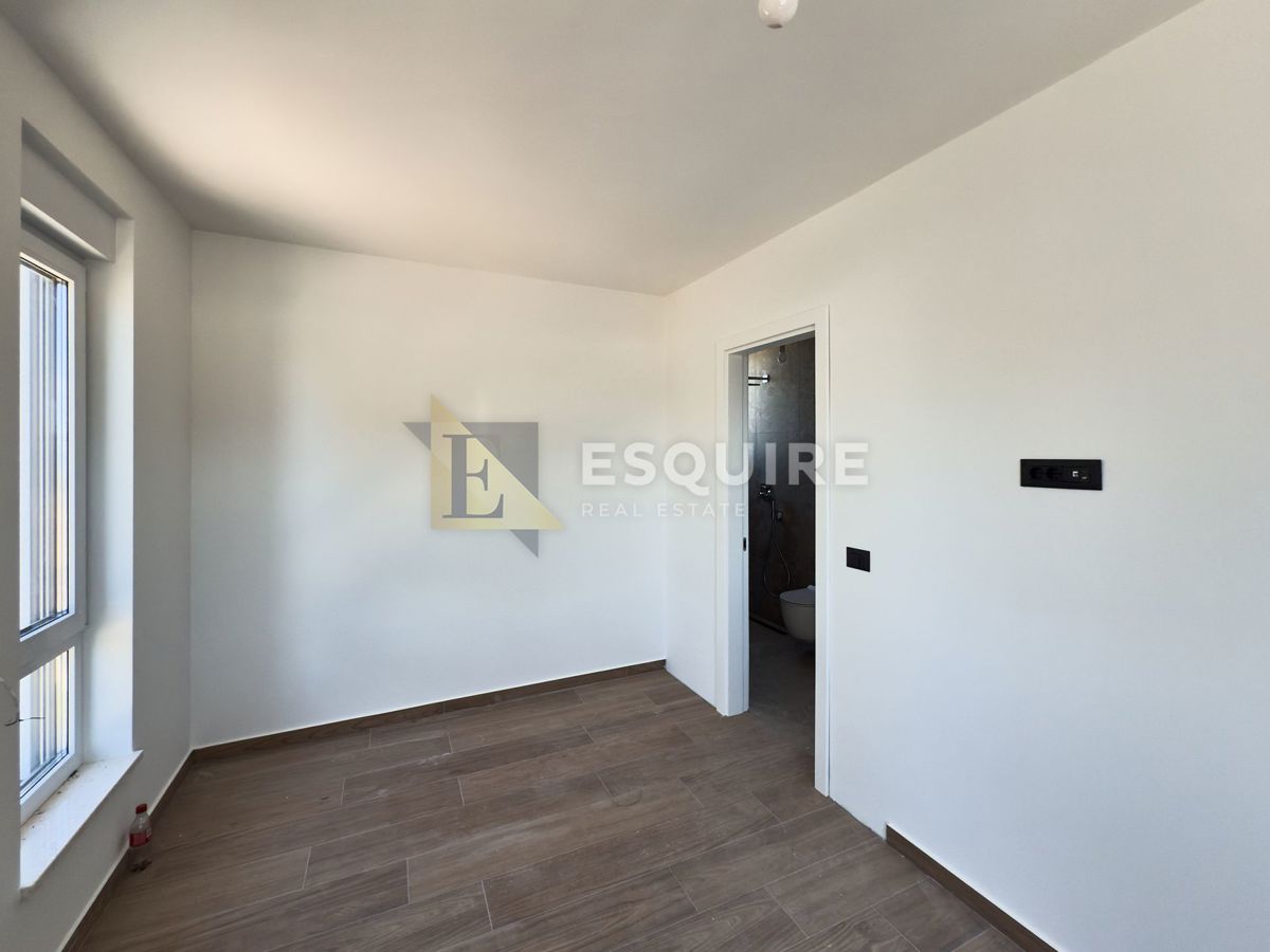 Appartamento Petrčane, Zadar - Okolica, 141m2