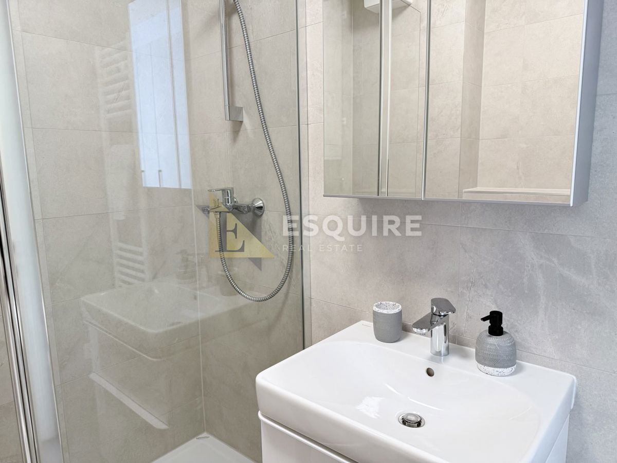 Appartamento Višnjik, Zadar, 62m2