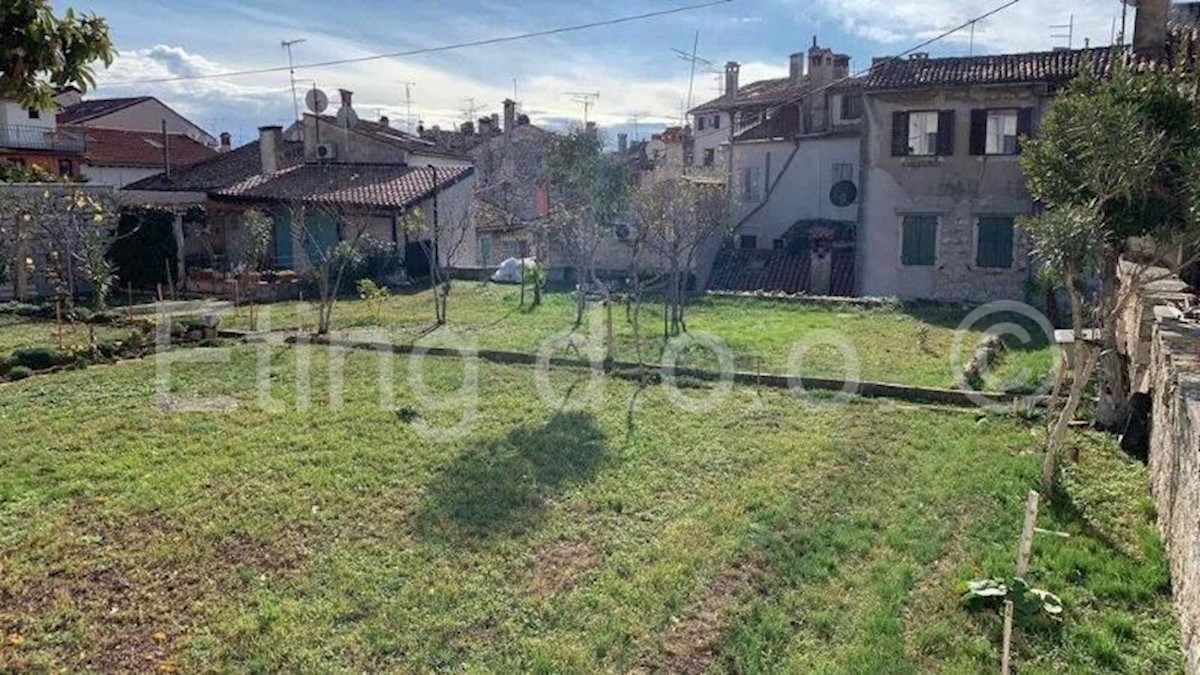 Centro di Rovigno, casa in pietra con vista mare!