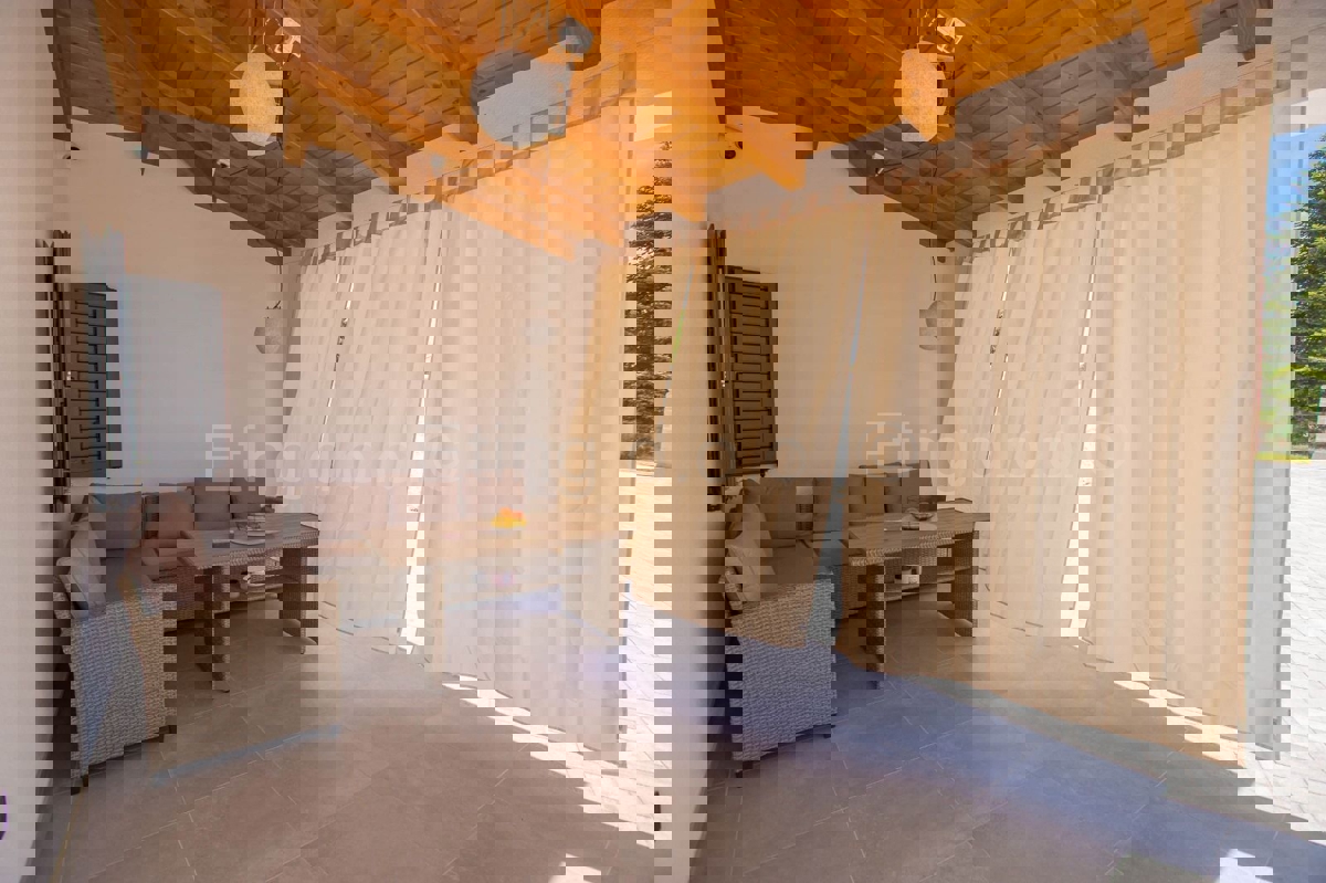 Casa rinnovata, in una posizione tranquilla!