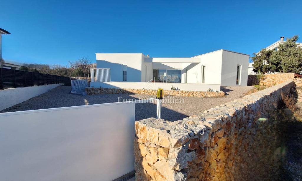 Casa con piscina e vista mare - dintorni di Veglia