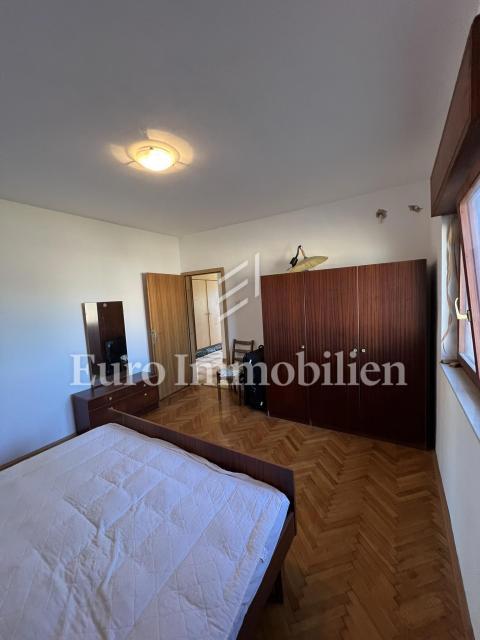 Brgulje - Molat, casa con garage in prima fila al mare