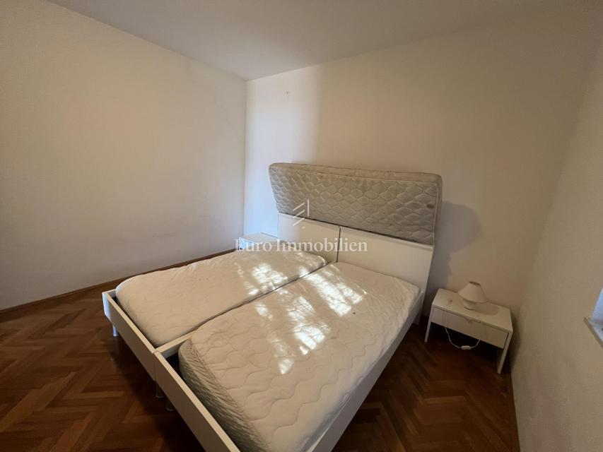 Brgulje - Molat, casa con garage in prima fila al mare