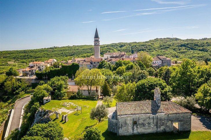 PICAN - terreno edificabile per la costruzione di ville