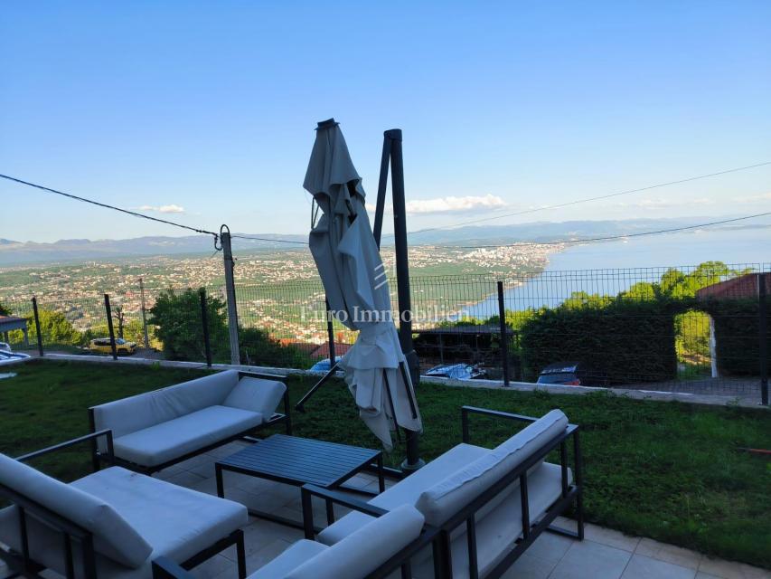 Zona Opatija, casa con vista sul mare